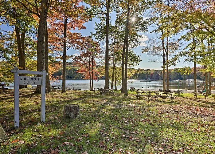 Game Room & Hot Tub: 'Pine Bear' Pocono Lake Cabin